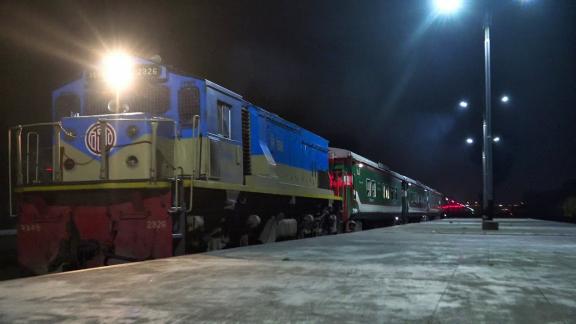 রাতের ট্রেনে... অন্ধকার থেকে আলোয়