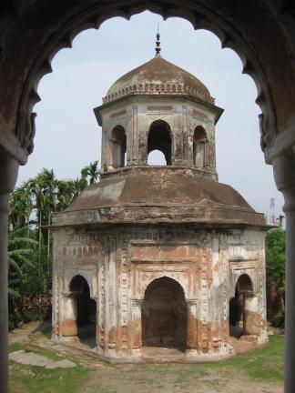 পুঠিয়ায় মন্দির দর্শন