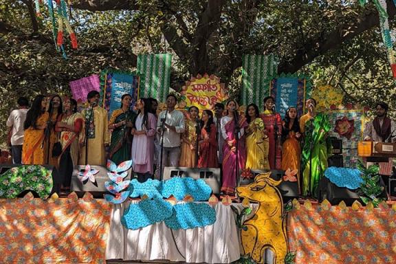 বর্ণিল বসন্ত উৎসব