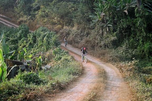 দিচক্রযানে কেওক্রাডং