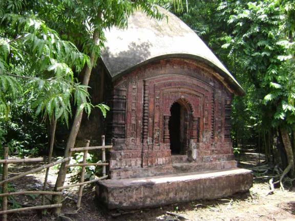 জোড়া মন্দিরের সান্নিধ্যে এক দিন